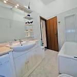 Casa Camillo Piana Ovest Feriehus Lerici
